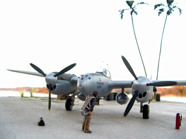 Academy P-38J
