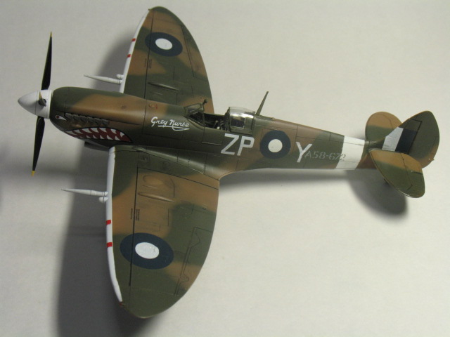 Spitfire Mk.IX (1/48 Hasegawa)

