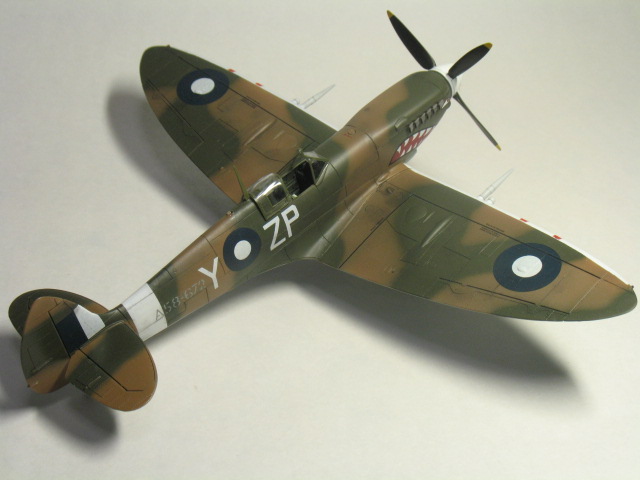 Spitfire Mk.IX (1/48 Hasegawa)

