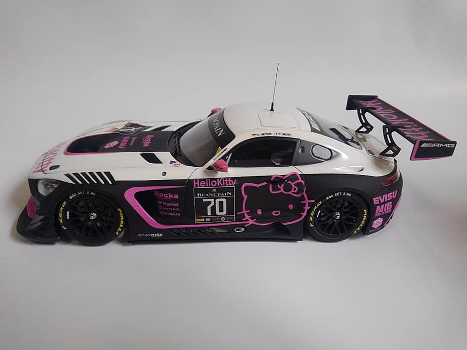Mercedes AMG GT3 "Hello Kitty" (Tamiya 1/24 w/ Slotfabrik decals)
