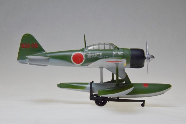 A6M2-N "Rufe" (Hasegawa 1/72)
This is the Hasegawa 1/72 A6M2-N “Rufe”, a float plane based on the Zero and built by Nakajima. This type was used throughout the Pacific theater during WW2.
