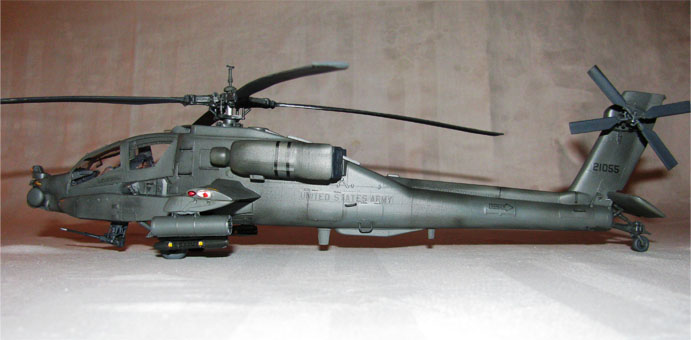 AH-64A Apache (Monogram 1/48)
