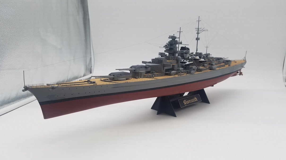 German Battleship "Bismarck" (Tamiya 1/350)
