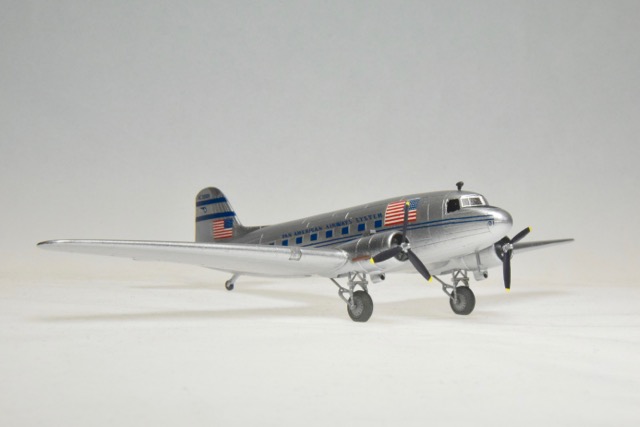 DC-3, Pan American (Minicraft 1/144)
