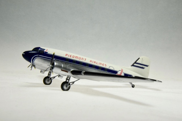 DC-3, Piedmont Airlines (Minicraft 1/144)
