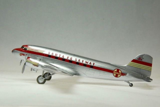 DC-3, Santa Fe Airlines (Minicraft 1/144)
