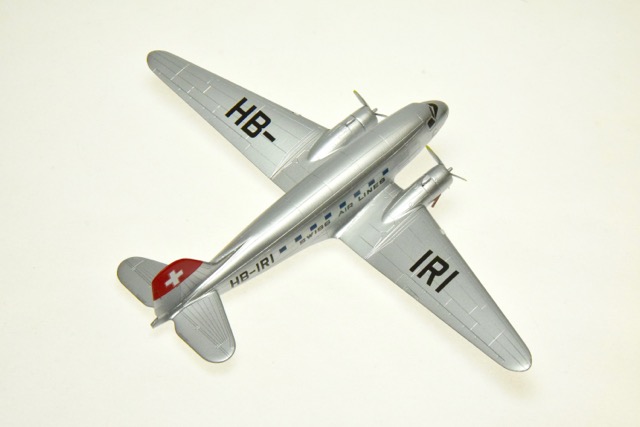 DC-3, Swiss Airlines (Minicraft 1/144)
