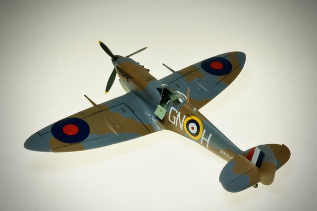 Spitfire Vb. 249 Squadron, Malta 1942. (Airfix 1/48) 
