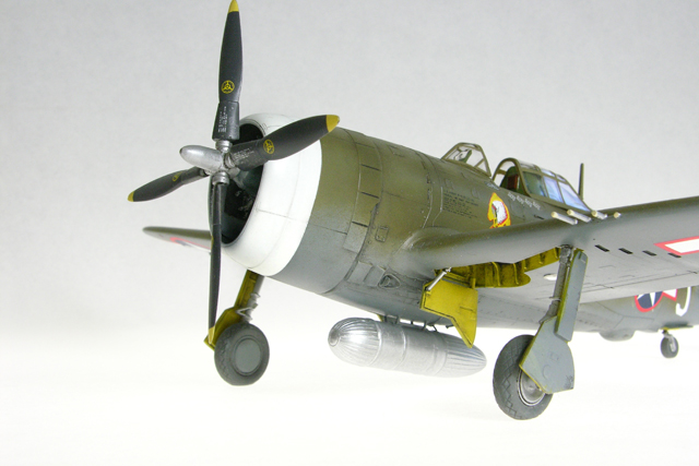 P-47D Razorback (Monogram 1/48)
D-5 piloted by Lt. Quince Brown, 84th FS, 78th FG, 8th AF, 1943.
