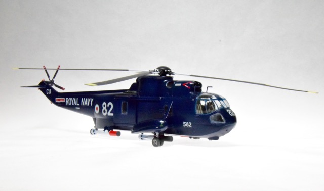 Westland Sea King (MPC 1/72)
Built in 6 days to win the 2019 White Elephant Contest immediately after the Holiday Party.
