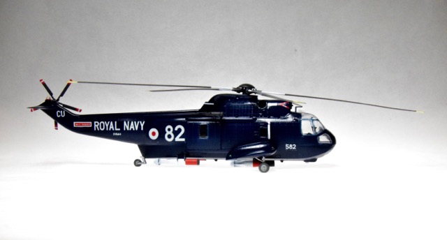 Westland Sea King (MPC 1/72)
Built in 6 days to win the 2019 White Elephant Contest immediately after the Holiday Party.
