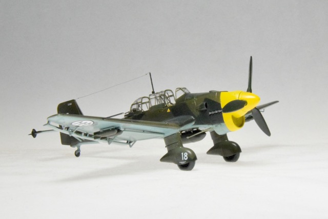Ju-87B Stuka (Airfix 1/72)
This is the new AIRFIX 1/72 scale Ju-87B Stuka in Italian markings, previously flown by Luftwaffe. Model is built essentially out of the box with the exception of seat belts for the gunner.
