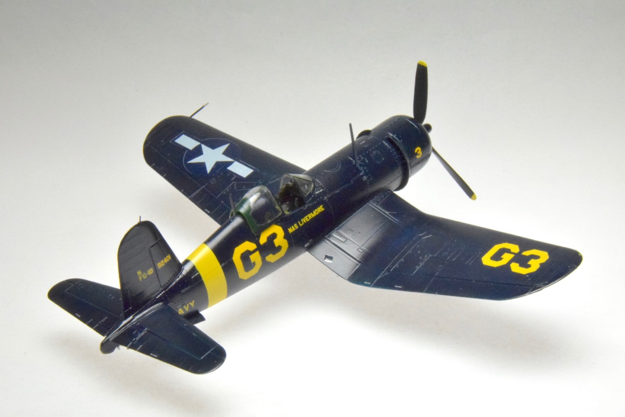 F4U-1D Corsair (Tamiya 1/72)
This is the 1/72 Tamiya F4U-1D Corsair, done in Naval Reserve markings, NAS Livermore, ca. 1946. Decals are from Marks Decals.
