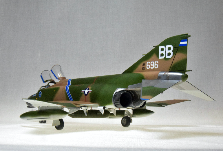F-4D (Monogram 1/48)
390th TFS 366th tactical fighter wing.   Col. Frederick Blesse.
DA Bang AFB.  1968.
