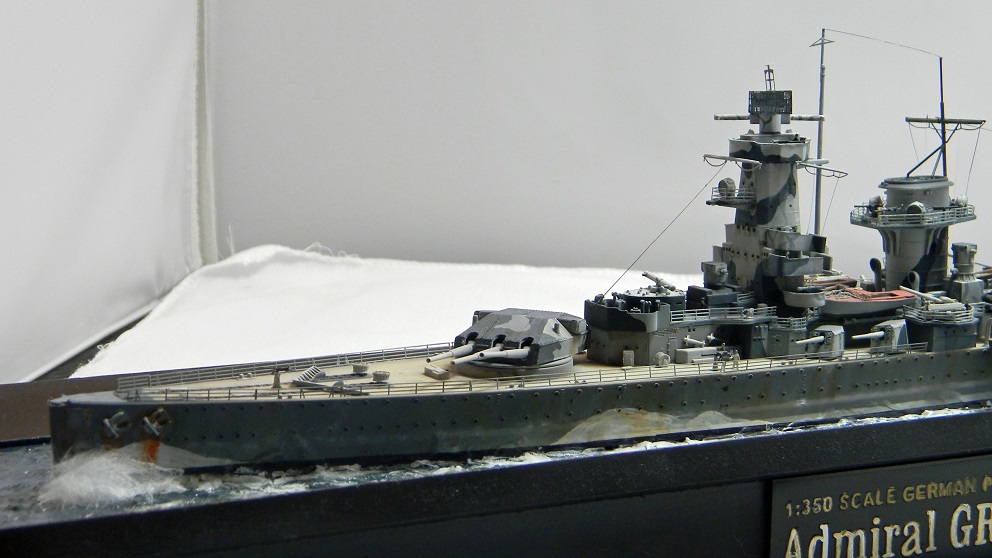 Graf Spee (Trumpeter 1/350)
Photo etch is White Ensign and Eduard sets for the ship.
