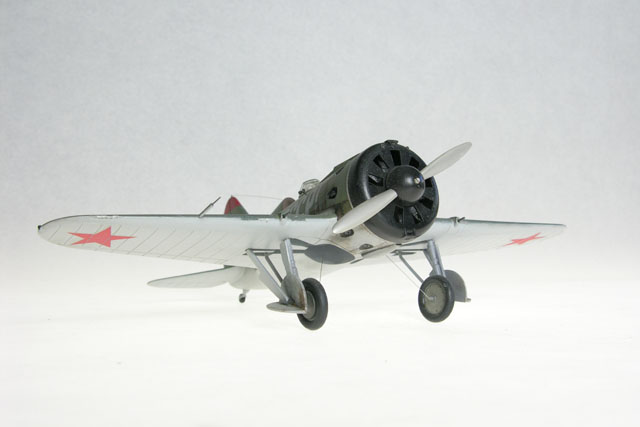 1/48 I-16 from HobbyCraft in early WWII Russian markings
