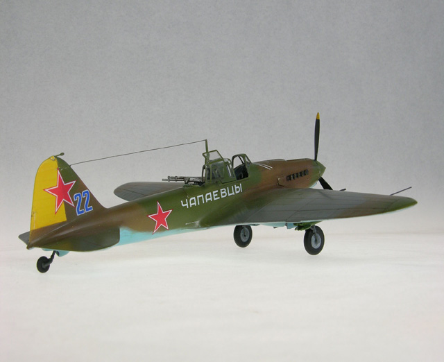 Il-2m3 Sturmovik (1/72 Eduard)
This is the 1/72 scale Eduard "Weekend Special" kit. Since only one set of decals come with the kit, that's what I used. There is no PE either. I substituted some plastic rod for gun barrels and a piece of brass wire for the pitot tube. This is a bargain kit in my opinion but probably more that one can handle in a "weekend."
