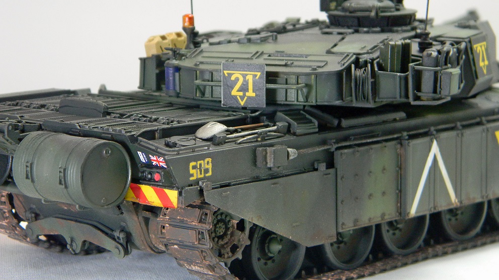 Challenger 1 Mk3 (Tamiya 1/35)
This is the Tamiya Challenger 1 Mk3. The decals are from Echelon. The tank depicts a unit of the King's Royal Hussars circa 1999 in Kosovo.
