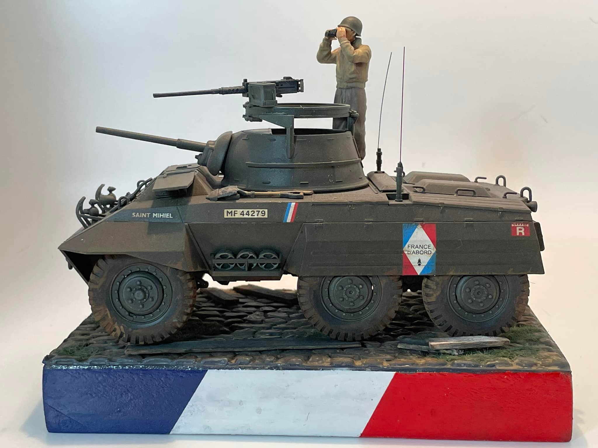 M8 Greyhound in Free French Service, 5th Armored Division, France 1944 (Tamiya 1/35)
