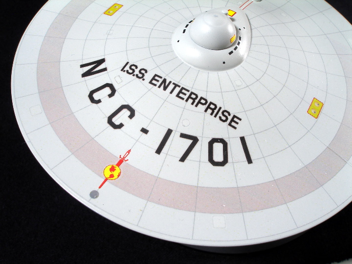 ISS Enterprise (Polar Lights 1/1000)
Star Trek ISS Enterprise. Polar Lights 1/1000 TOS Enterprise box stock built with Absolute Models Instant Grid Decal.
