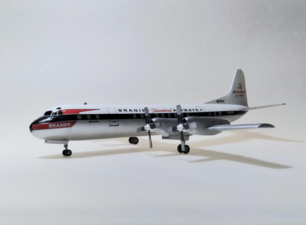 Lockheed L-188 Electra II (Minicraft 1/144)
