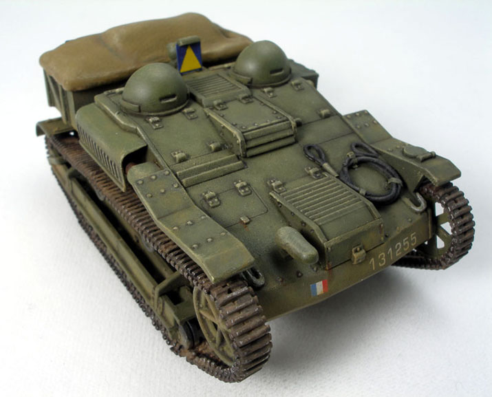 French UE Armored Carrier (Mirage Hobby 1/35)
