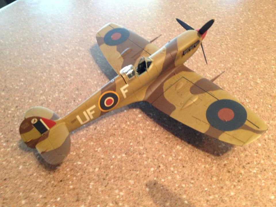Spitfire Mk Vb Trop. (Tamiya 1/48)
Clipped wing low altitude variant with Aboukir style air filter. RAF No. 601 Squadron ("County of London"). North Africa, Spring 1942
