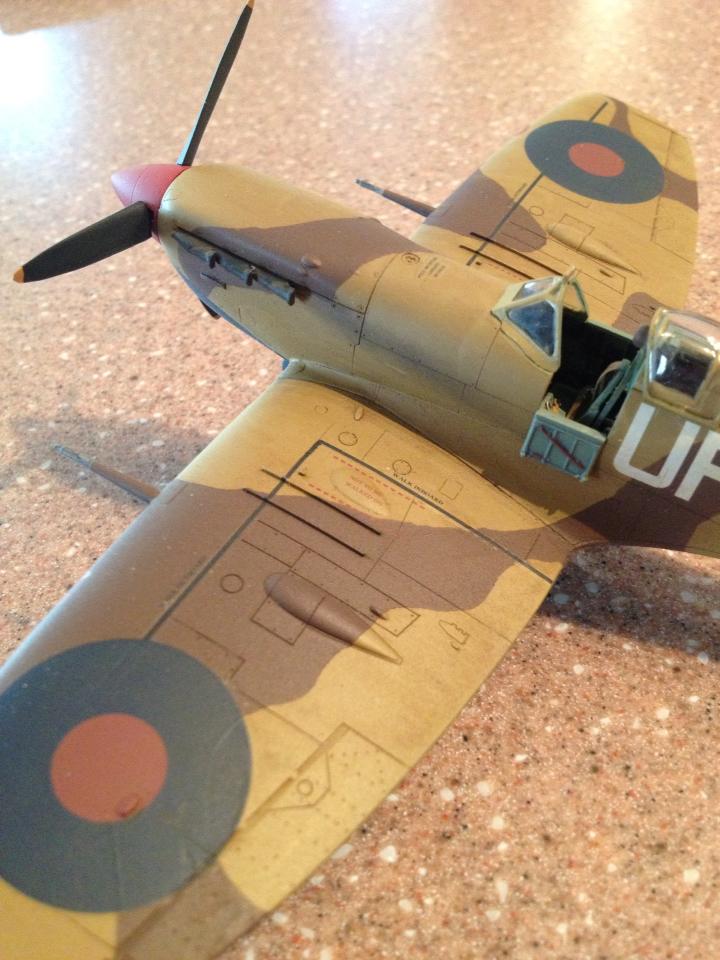Spitfire Mk Vb Trop. (Tamiya 1/48)
Clipped wing low altitude variant with Aboukir style air filter. RAF No. 601 Squadron ("County of London"). North Africa, Spring 1942
