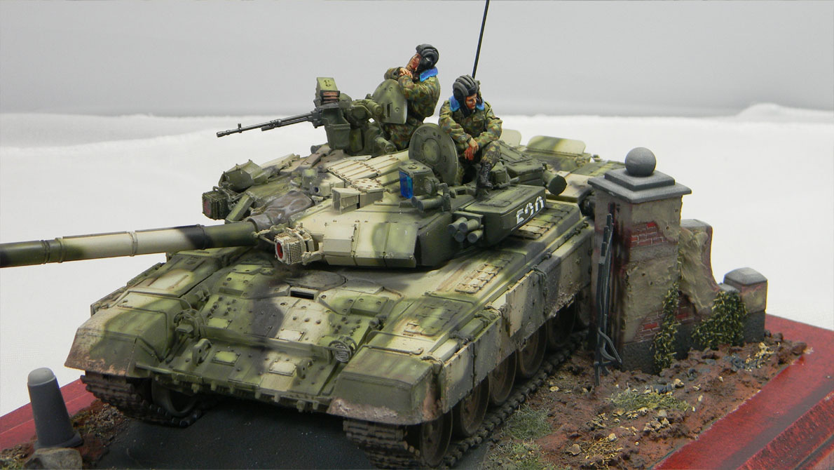 T-90 (Zvezda 1/35)
Added a set of Trumpeter individual link tracks and a couple of TANK modern Russian tank crew. AK interactive Russian colors used for the finish. The diorama base is made up of Italeri wall gate.
