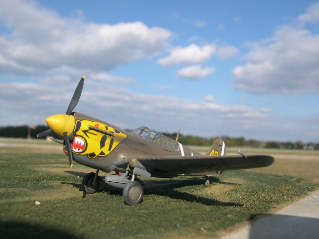 Academy P-40E 1-72
