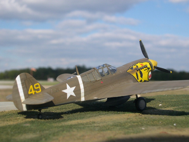 Academy P-40E 1-72
