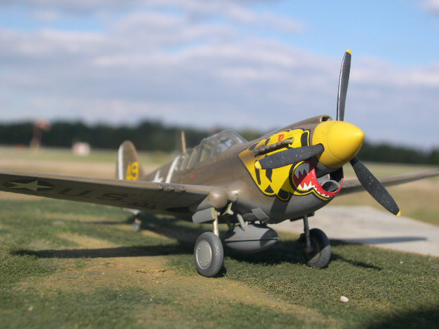 Academy P-40E 1-72
