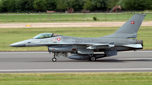 RIAT 2005 Denmark E-189.jpg