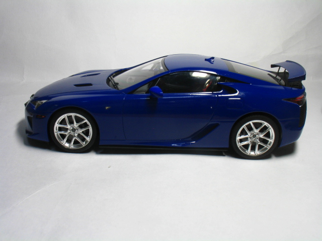 Lexus LFA (Tamiya 1/24)
