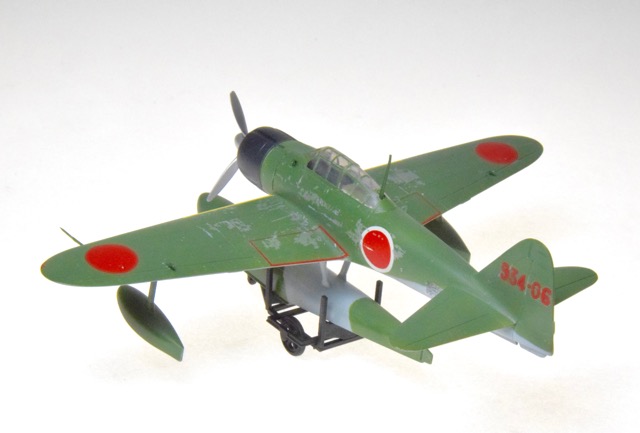 A6M2-N "Rufe" (Hasegawa 1/72)
This is the Hasegawa 1/72 A6M2-N “Rufe”, a float plane based on the Zero and built by Nakajima. This type was used throughout the Pacific theater during WW2.
