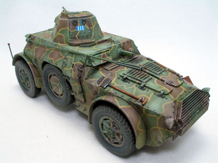 Autoblinda AB-43 (Italeri 1/35 with handpainted "Metropolitan" color scheme)
