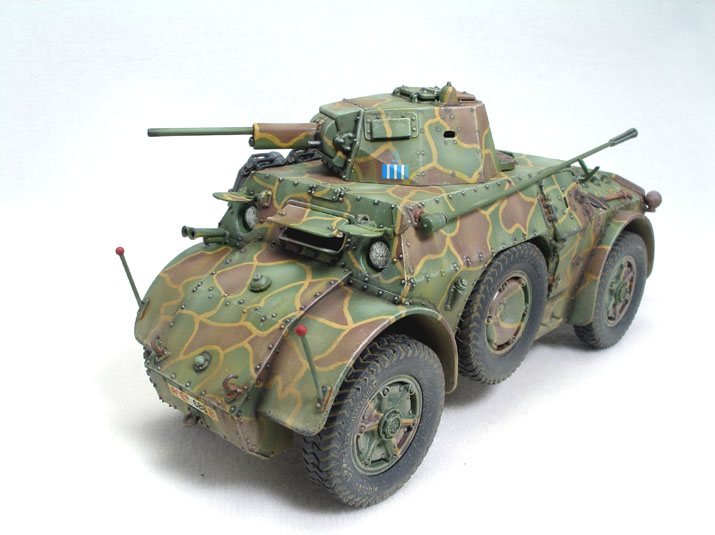 Autoblinda AB-43 (Italeri 1/35 with handpainted "Metropolitan" color scheme)
