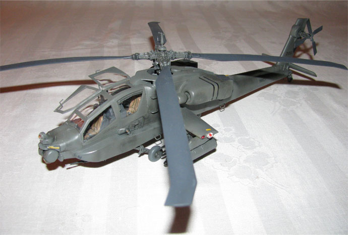 AH-64A Apache (Monogram 1/48)
