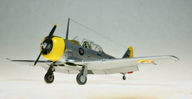 AT-6, Colombian Air Force 1942 (Monogram 1/48)
