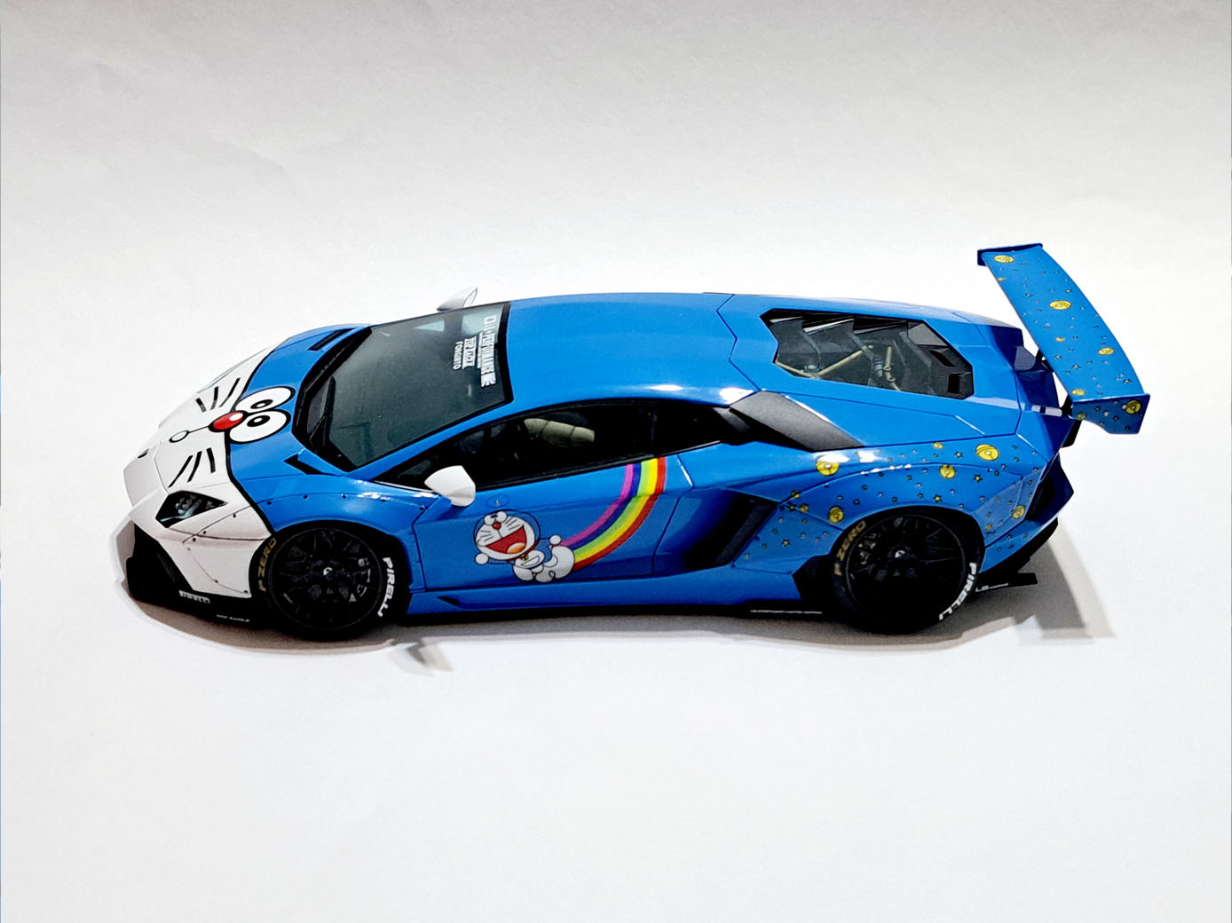 Lamborghini Aventador LB Works “Doraemon“ (Aoshima 1/24 with SK Decal)
