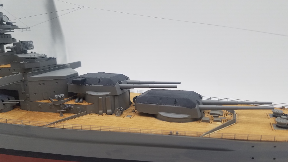 German Battleship "Bismarck" (Tamiya 1/350)
