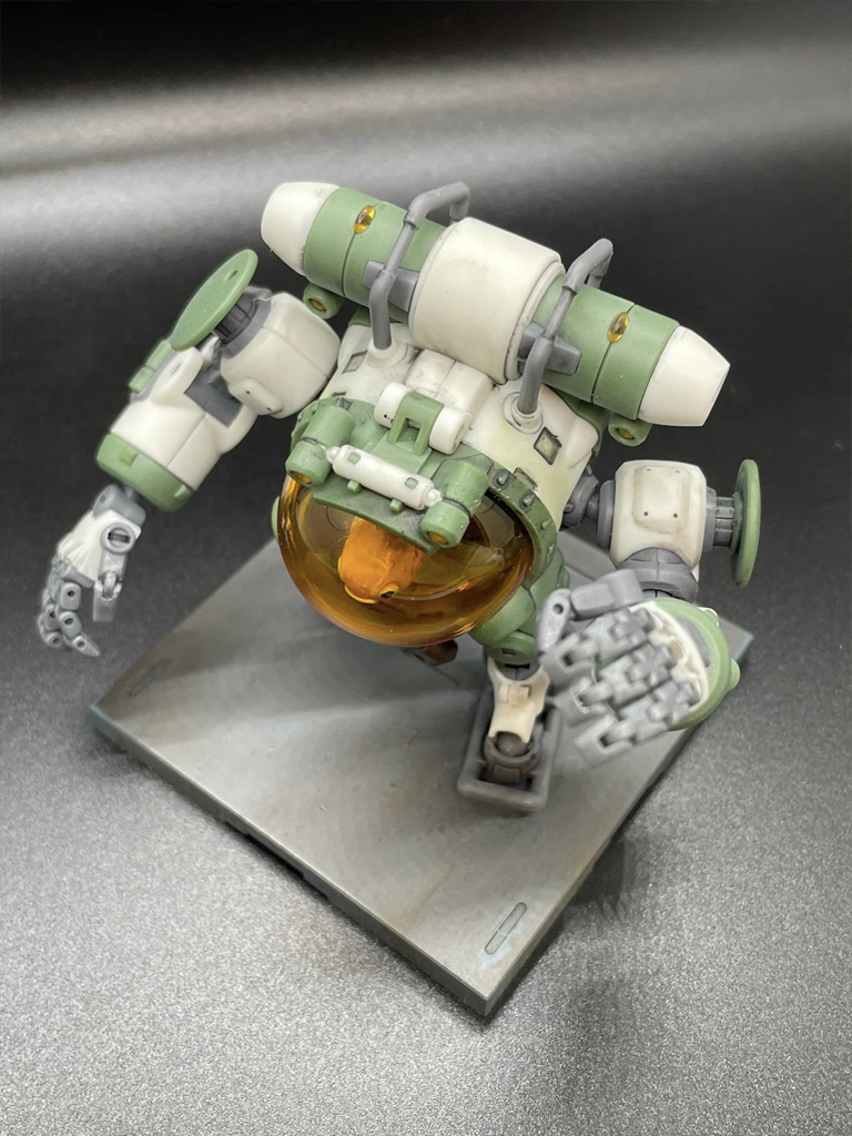 Blowfish-Piloted Fighting Suit (Kemo 1/24)
