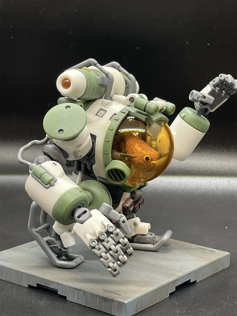 Blowfish-Piloted Fighting Suit (Kemo 1/24)
