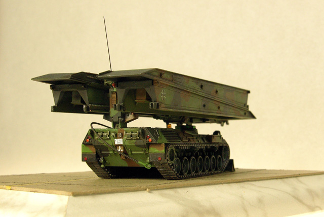 Biber Bridge Layer (1/87)
Roco Minitank; Biber armored bridge erector, with  
photo-etch deatils.
