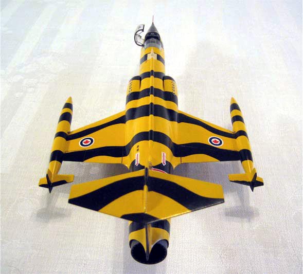 CF-104 (Monogram 1/48)
