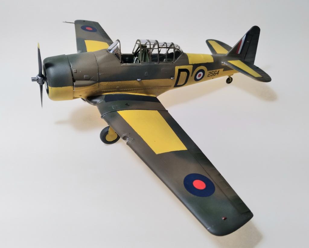 Harvard Mk. II, No. 4 Flying Training School, Saskatoon 1941 (Monogram 1/48)
