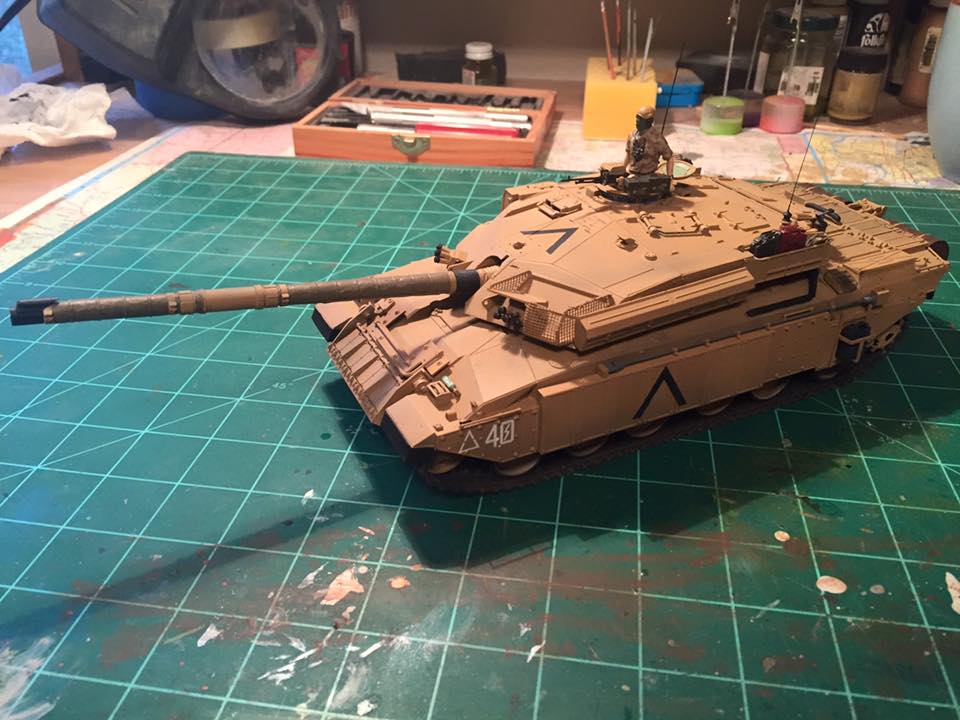 Challenger 1 Mk.3 (Tamiya 1/35)
This is the desert version from Operations Granby/Desert Sabre in 1991. Royal Scots Dragoon Guards.
