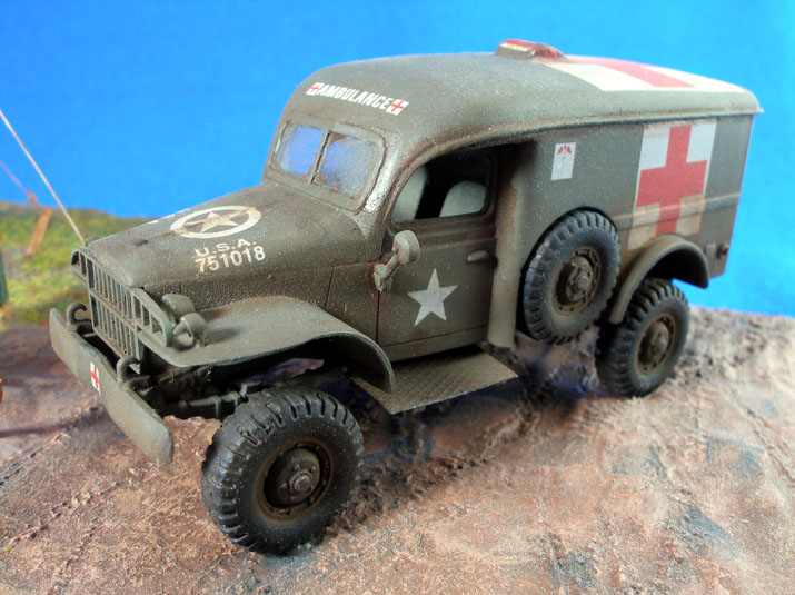 Dodge ton Ambulance (Academy 1/72 OOB)
