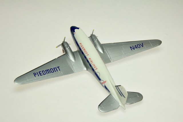 DC-3, Piedmont Airlines (Minicraft 1/144)
