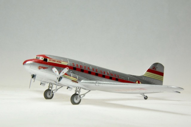 DC-3, Santa Fe Airlines (Minicraft 1/144)
